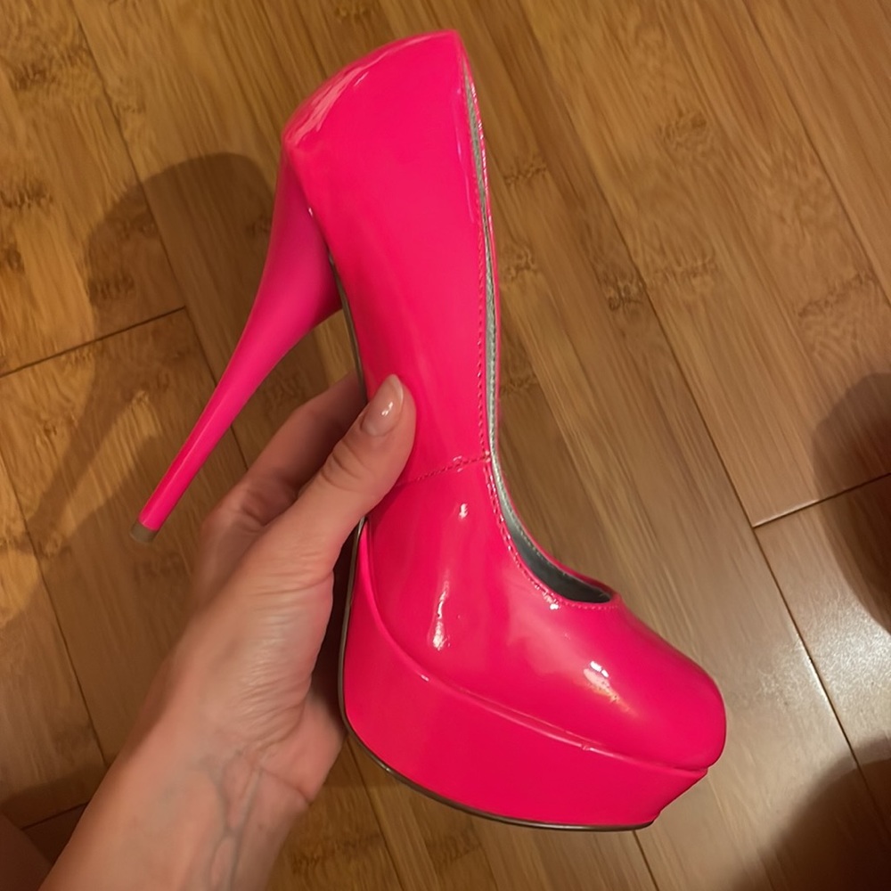 Platform heels - Picture 2 of 4